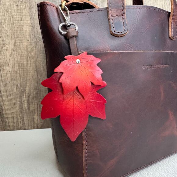 Leather Purse Charm Maple Leaf Bag Charm Genuine Leather Purse Keychain NEW - Picture 2 of 7